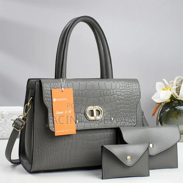 Classy Handbags - thumbnail 13