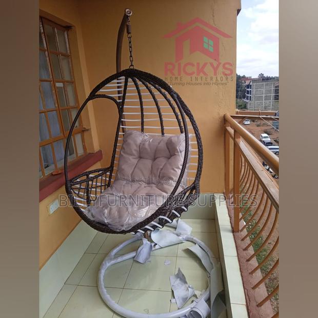 Swing With a Cushion - main view