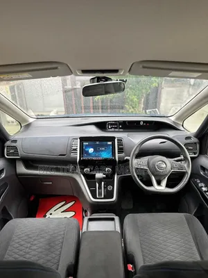 Nissan Serena 2018 Blue