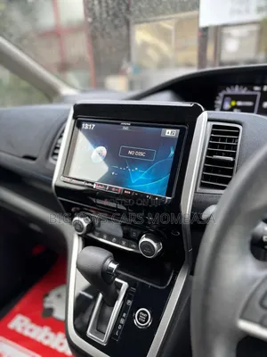 Nissan Serena 2018 Blue