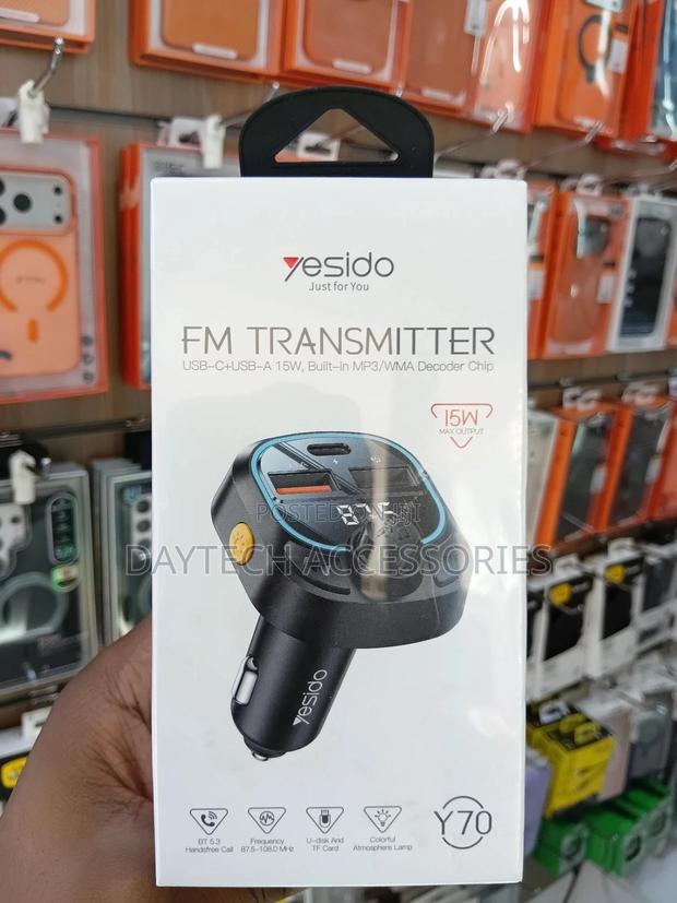 Yesido Bluetooth Fm Transmitter Car Charger 2x Usb-a/1x Usb-C -Black - thumbnail 2