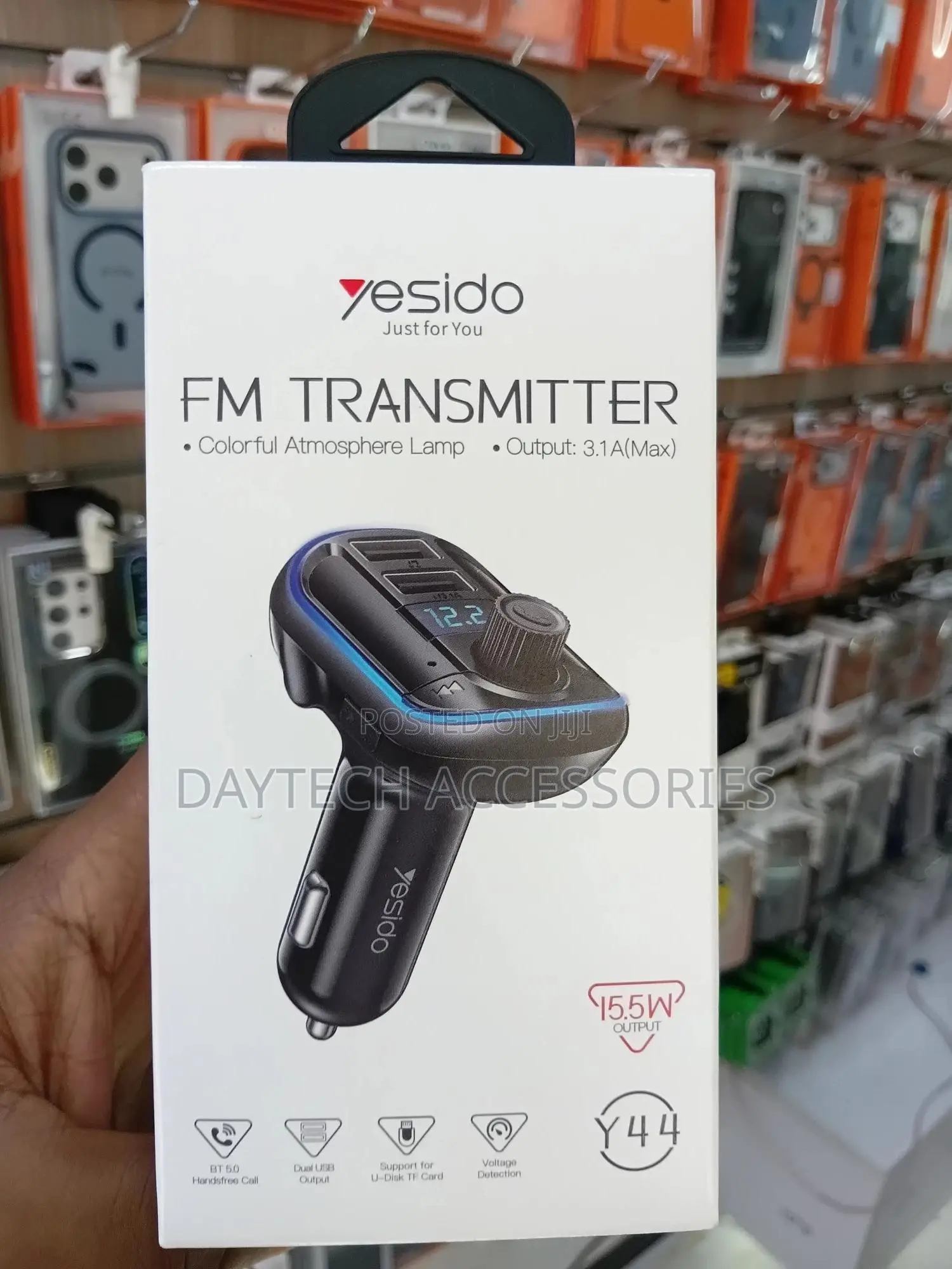 This Yesido Y44 Bluetooth Fm Transmitter and Car Charger.
