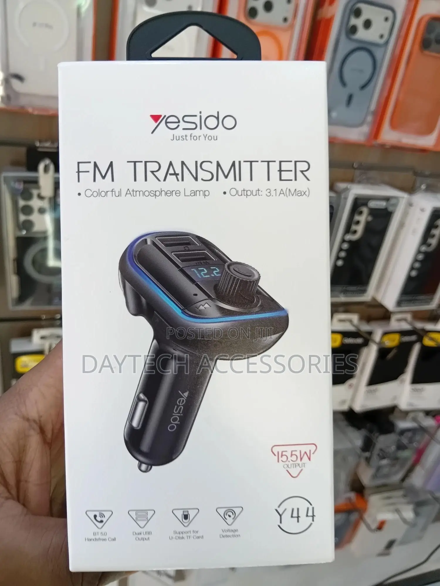 This Yesido Y44 Bluetooth Fm Transmitter and Car Charger.