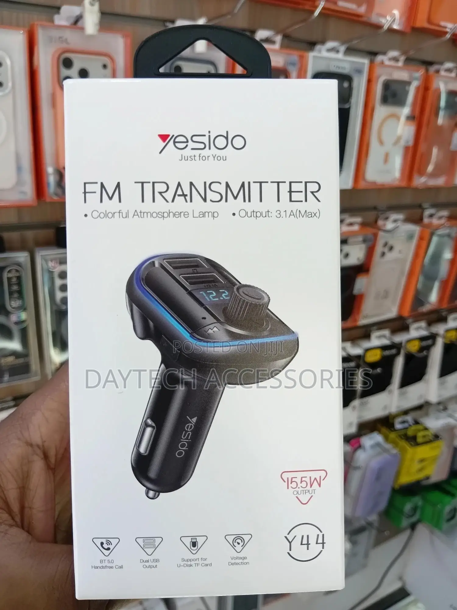 This Yesido Y44 Bluetooth Fm Transmitter and Car Charger.