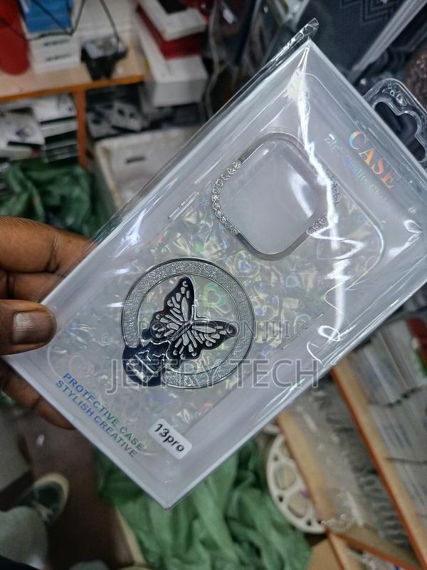 Butterfly Phone Case Features a Luxury Glitter Design iPhone 13 Pro - thumbnail 3