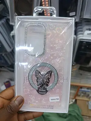 Glitter Phone Case With Butterfly for the Samsung Galaxy S22 Ultra.