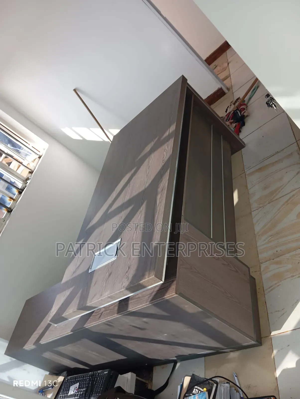Executive Director/ C. E. O Office Desk 1.6 Mtrs