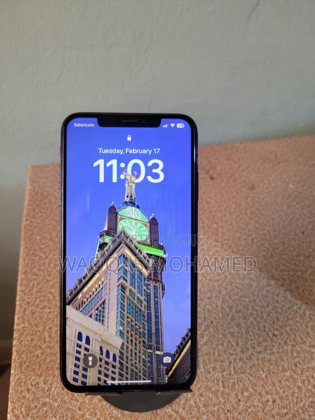 Apple iPhone XS Max 512 GB Black - main view