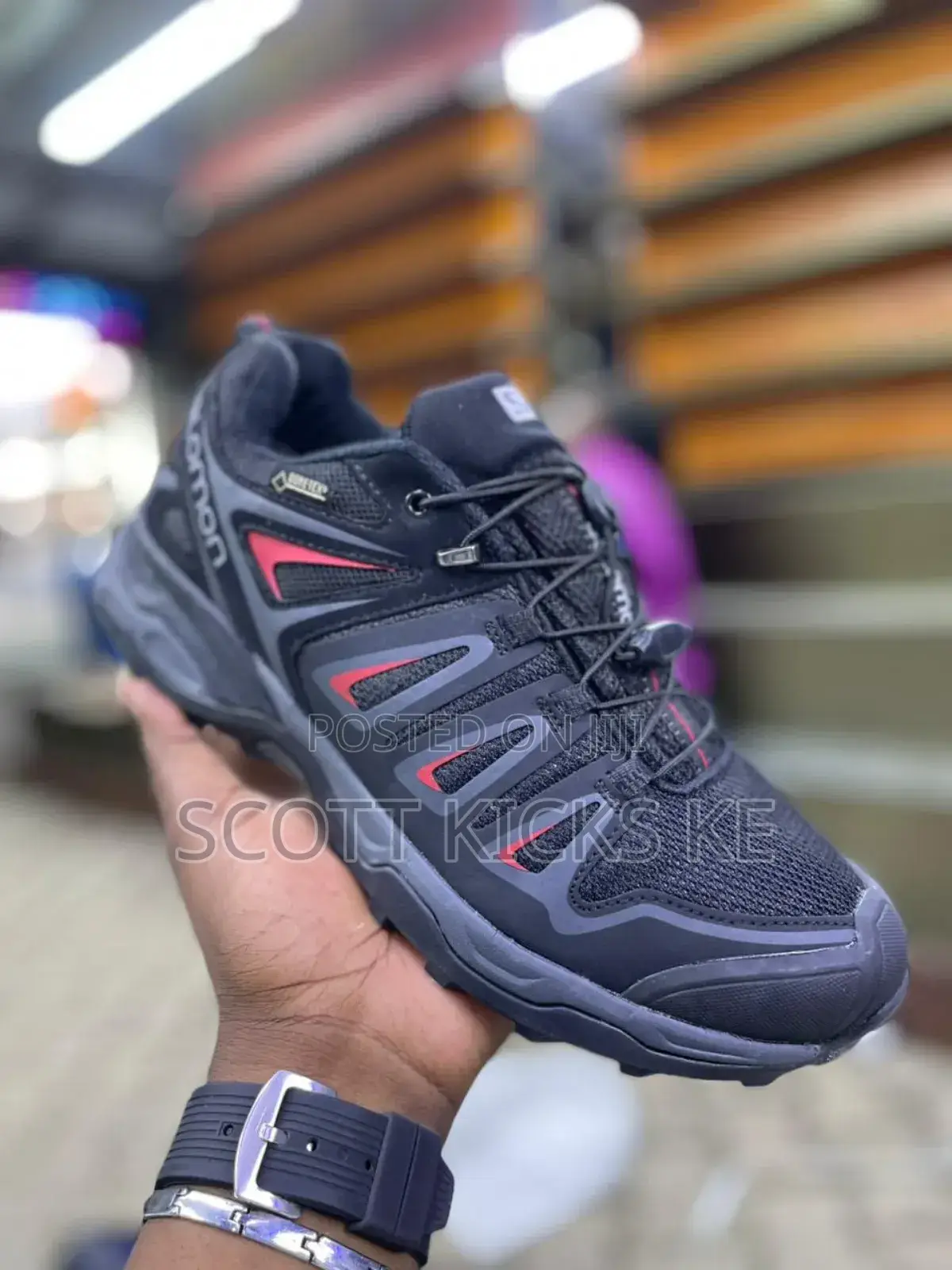 Salomon Sneakers