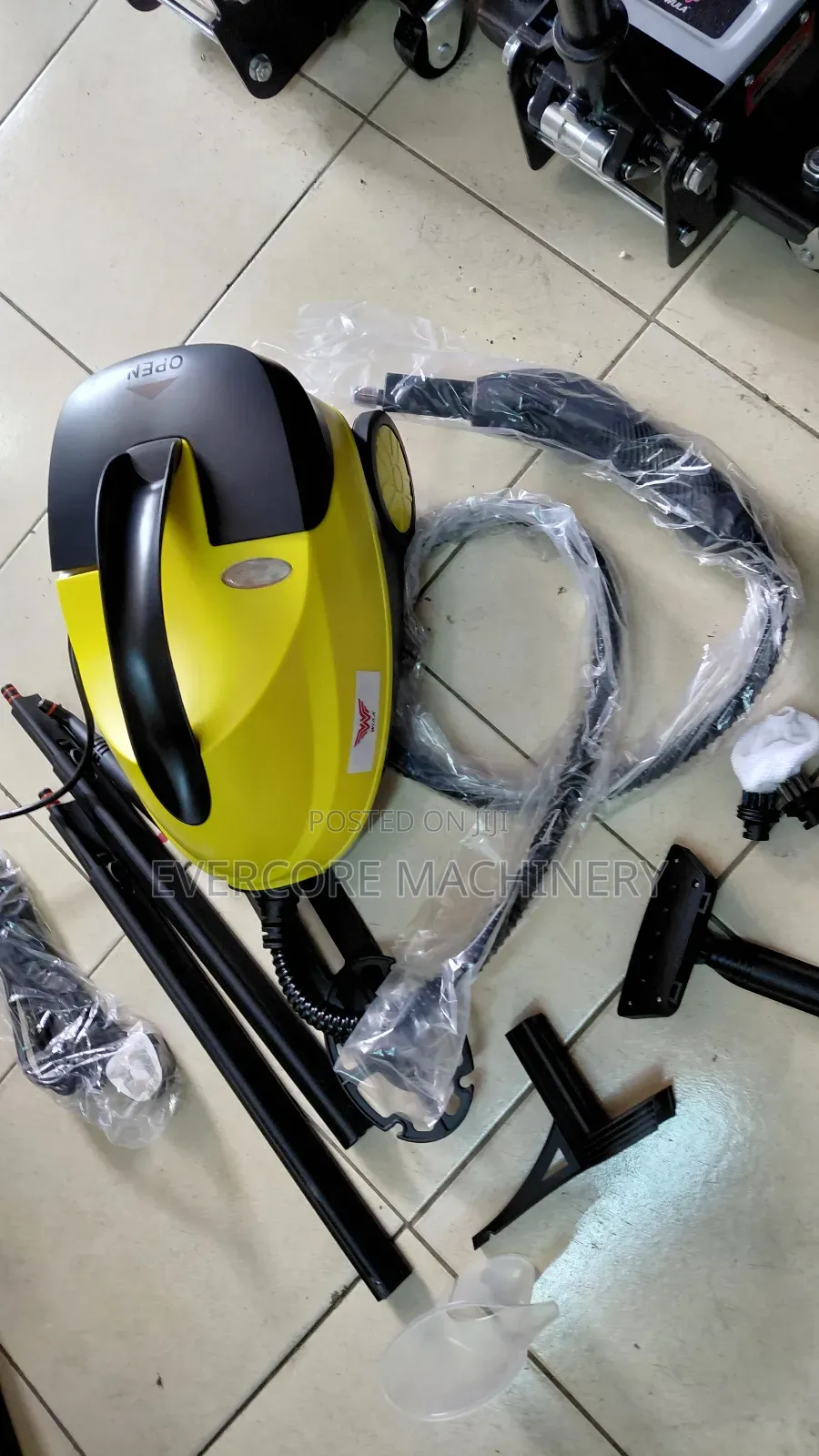 Heay Duty Simple Multi-Purpose Steam Cleaner Machine for Sofas Etc.