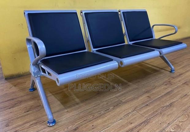 Heavy Duty 3 Seater Padded Link Chair - thumbnail 2