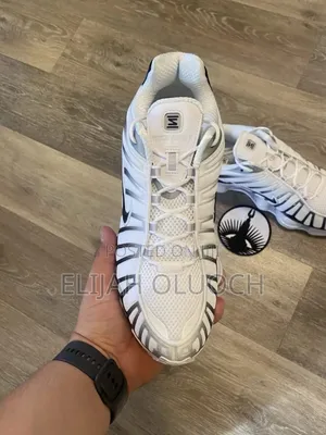 Nike Shox Tl *‘White Metallic Platinum’* 

Size 39________________45.