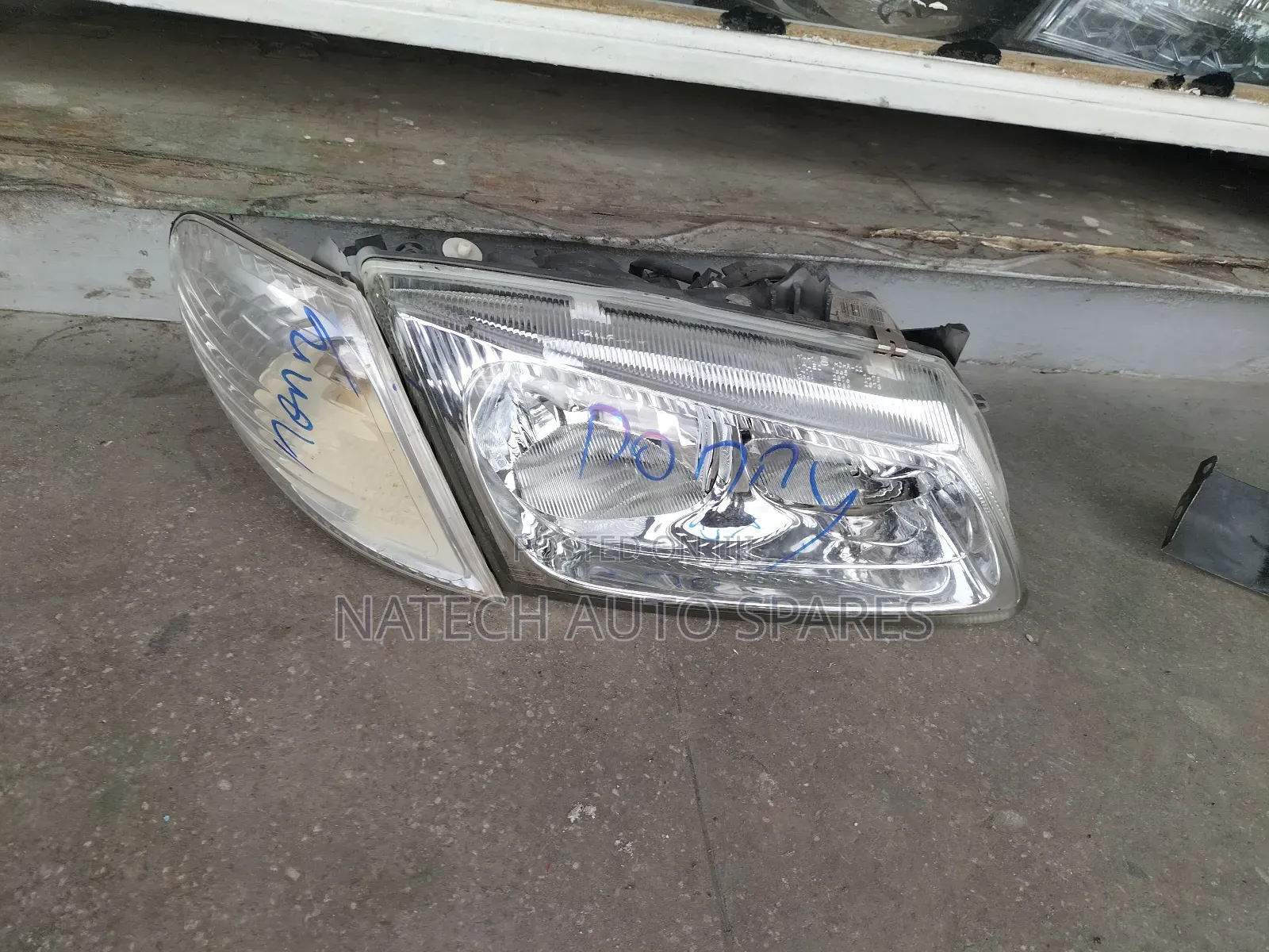 Nissan N16 2001 Headlight (Glass Type)