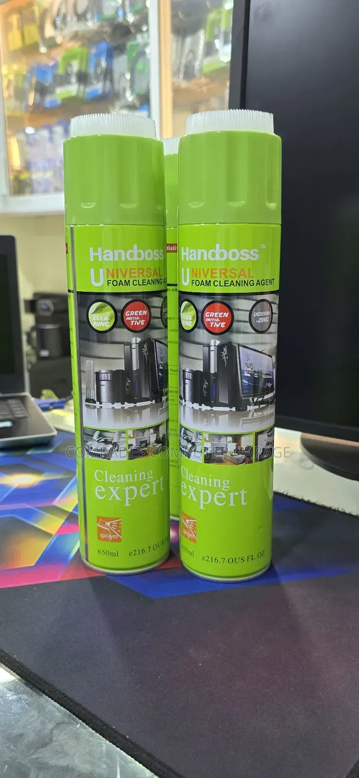 Handboss Universal Foam Cleaning Agent.