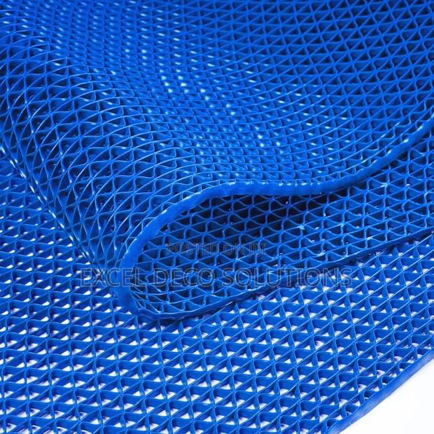 Premium Anti-Slip Mat for Busy Areas