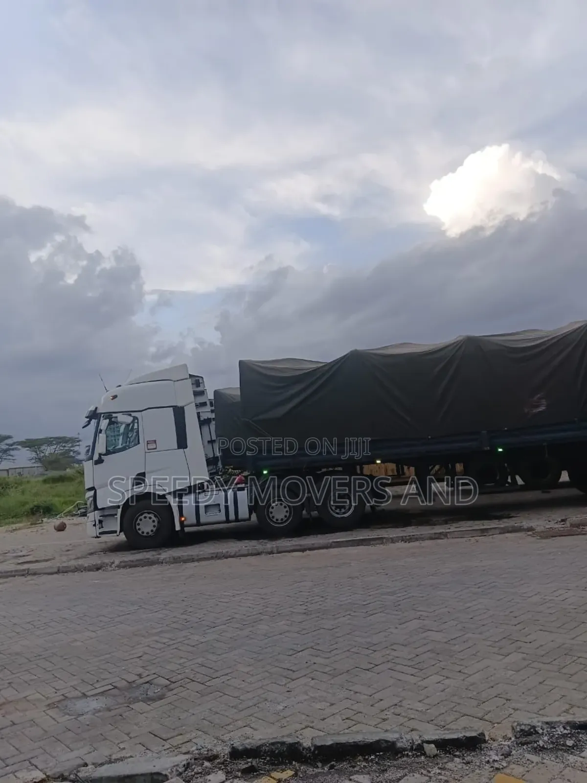 Trailers for Transit Within/Across Border Errandsare Readily Available