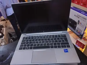 Laptop HP EliteBook 830 G8 8GB Intel Core i5 SSD 256GB