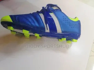 Meng 11 Pro Soccer Boot.