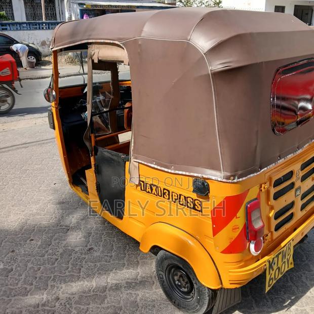 Bajaj RE 2012 Yellow