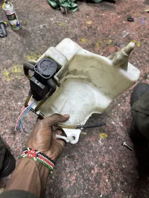 Corolla Ae110 Wiper Can