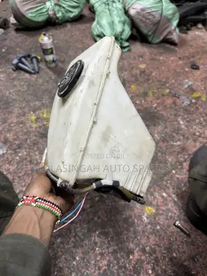 Corolla Ae110 Wiper Can