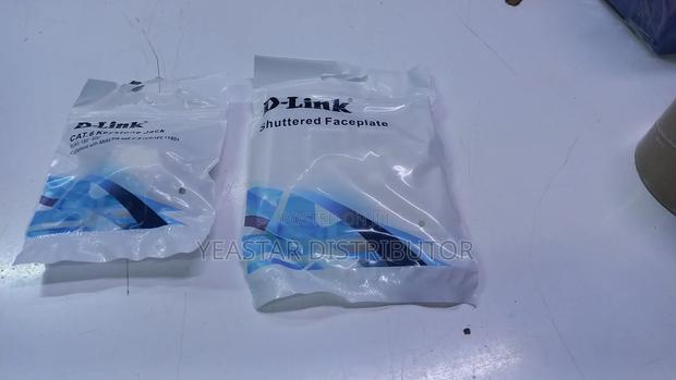 D-Link Single Faceplates Complete With Modules - main view