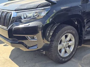 Toyota Land Cruiser Prado 2.8 2022 Black
