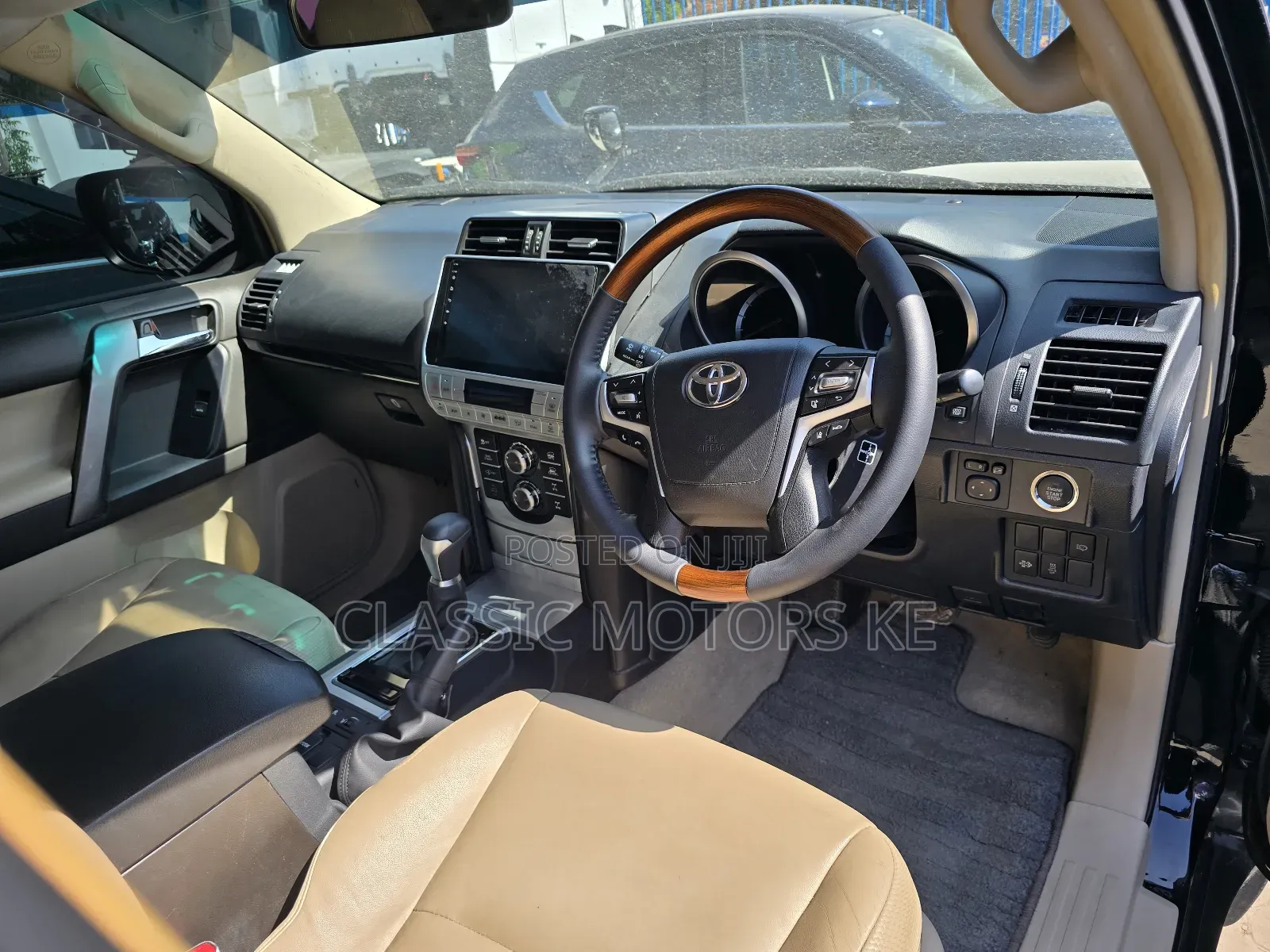 Toyota Land Cruiser Prado 2.8 2022 Black