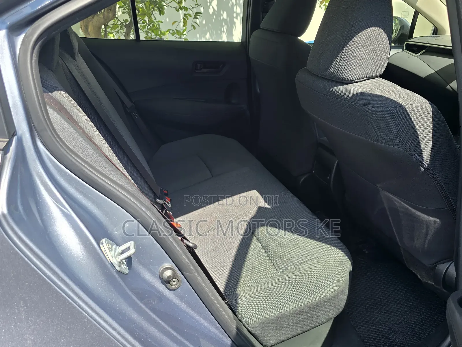 Toyota Corolla XLE 2020 Blue