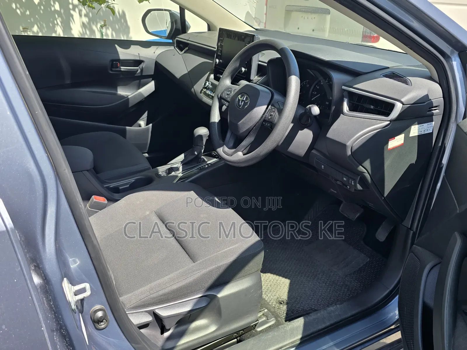 Toyota Corolla XLE 2020 Blue