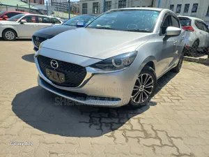 Mazda 2 2020 Silver