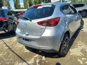 Mazda 2 2020 Silver