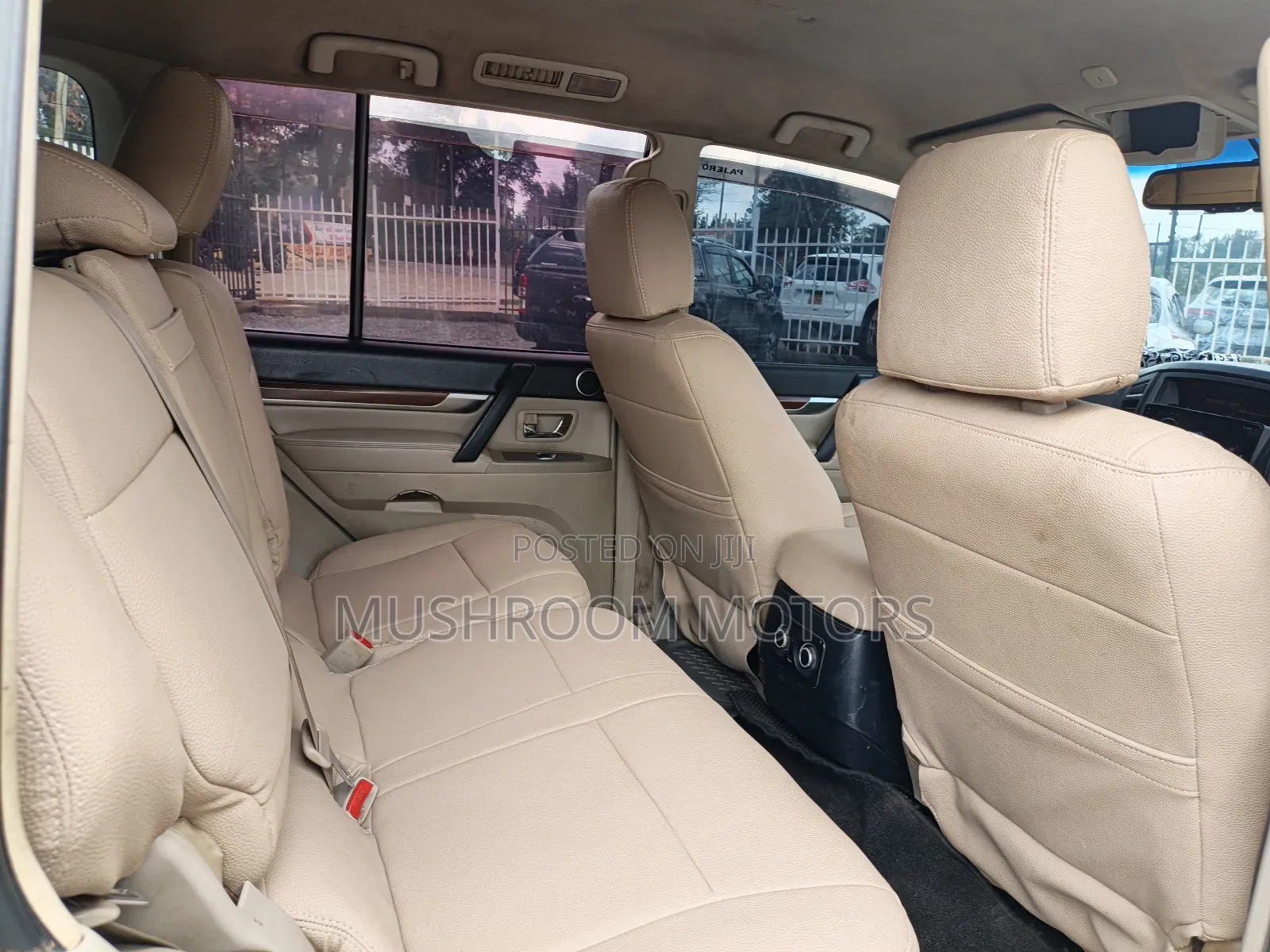 Mitsubishi Pajero 2006 Gold