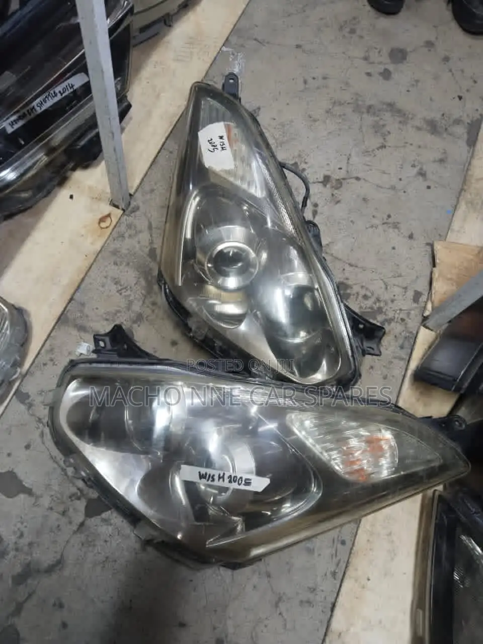 Toyota Wish 2005/2006 Xenon Headlight
