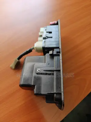 Toyota Prado 120 Handle (Inside)