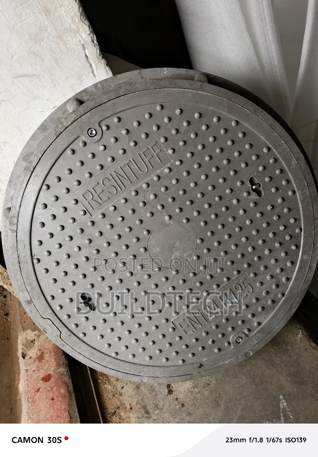 600mm 12.5 Ton Lockable Inspection Cover