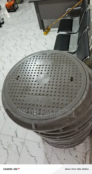 600mm 12.5 Ton Lockable Inspection Cover