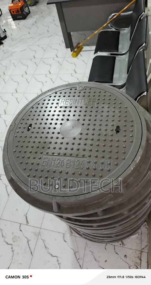600mm 12.5 Ton Lockable Inspection Cover - thumbnail 2