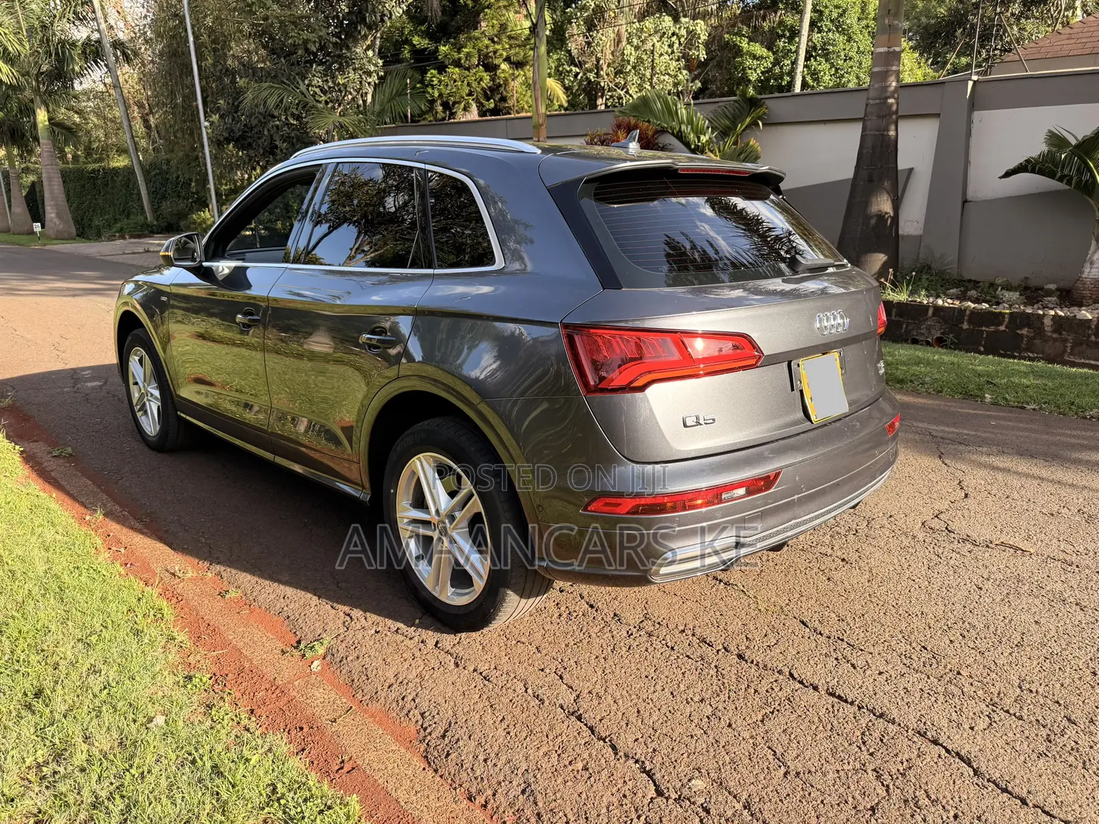 Audi Q5 2.0T Premium AWD quattro 2018 Gray