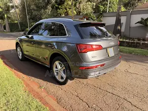 Audi Q5 2.0T Premium AWD quattro 2018 Gray