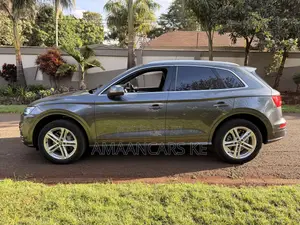 Audi Q5 2.0T Premium AWD quattro 2018 Gray