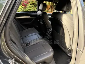 Audi Q5 2.0T Premium AWD quattro 2018 Gray