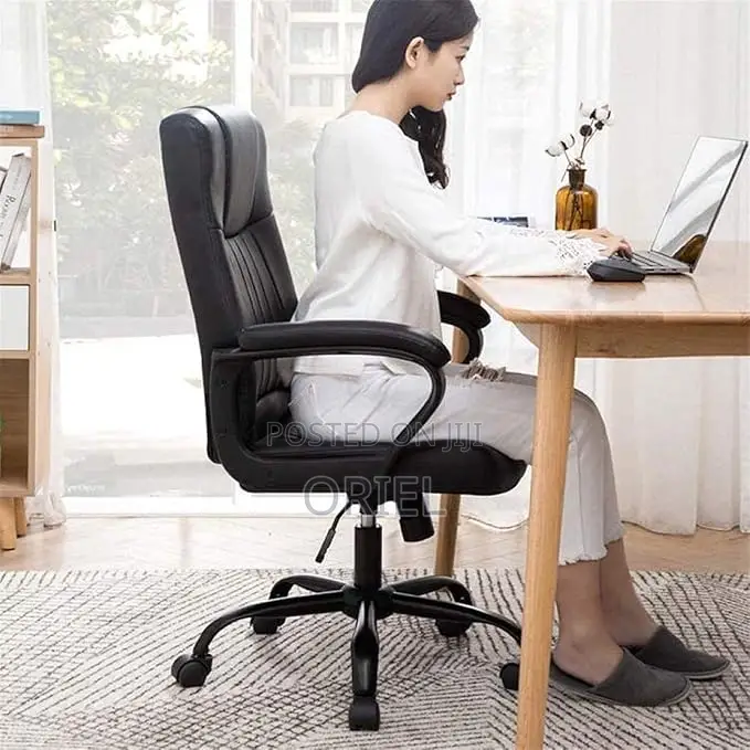Office Chair : Star Base Office High-Back Chair With Padded Arms