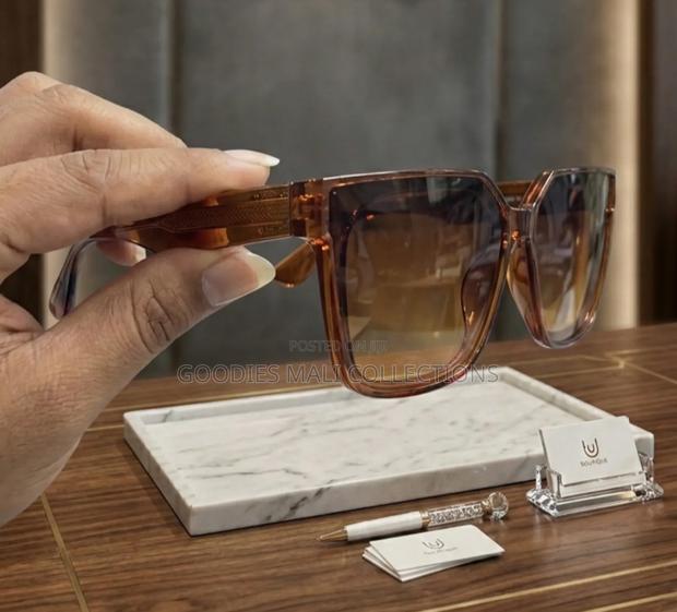 Premium Oversized Luxury Shades – Amber Gold Edition - thumbnail 2