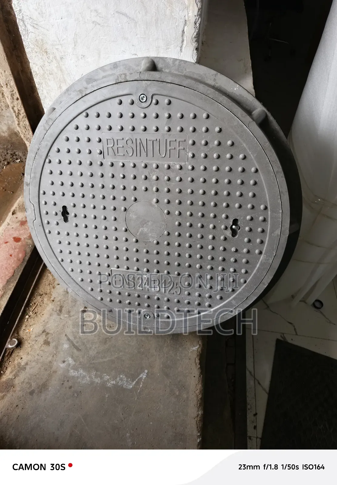 600mm 12.5 Ton Parking Area Manhole Cover