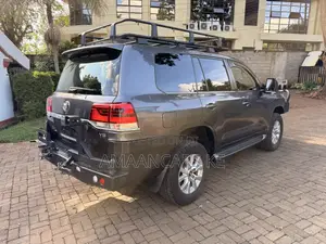 Toyota Land Cruiser 4.5 V8 TD 2020 Gray
