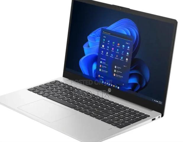 New Laptop HP 16GB Intel Core i7 SSD 512GB - main view