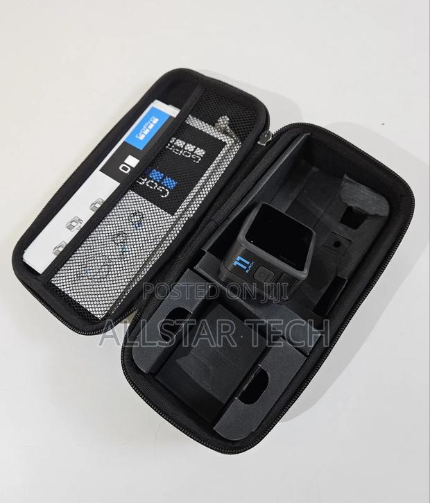 Gopro Hero11 Black With Tripod - thumbnail 2