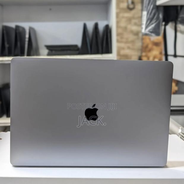 Laptop Apple MacBook 2019 32GB Intel Core i9 SSD 1T - thumbnail 4