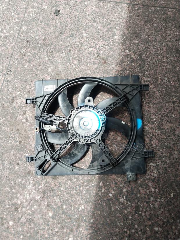 Nissan Note E12 Radiator - thumbnail 2